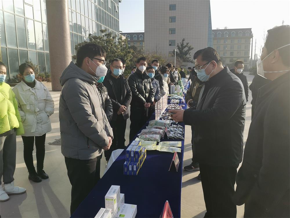 杜延安調研防疫物資保供和食品藥品安全工作